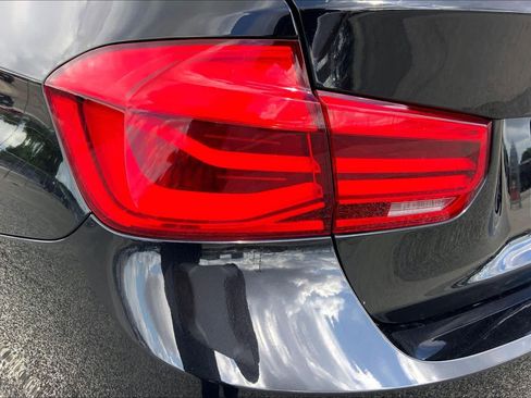 Used 2018 BMW 330i Sedan RWD image 28