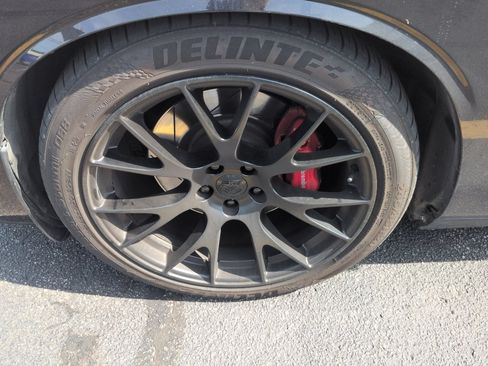 Used 2010 Dodge Challenger SRT8 w/ SRT Option Group II RWD image 11