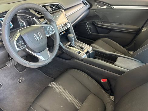 Used 2016 Honda Civic EX image 4