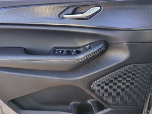 New 2025 Jeep Grand Cherokee Laredo w/ Luxury Tech Group I image 13