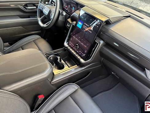 Certified 2025 GMC Yukon Elevation w/ LPO, Floor Liner Package image 19