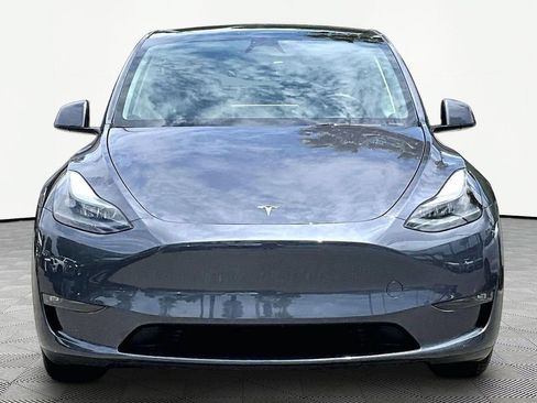 Used 2023 Tesla Model Y Long Range AWD/4WD image 3