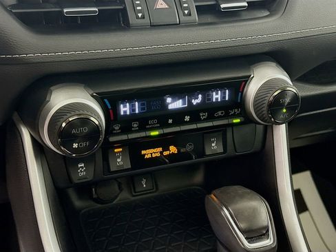 Certified 2022 Toyota RAV4 XLE Premium image 11