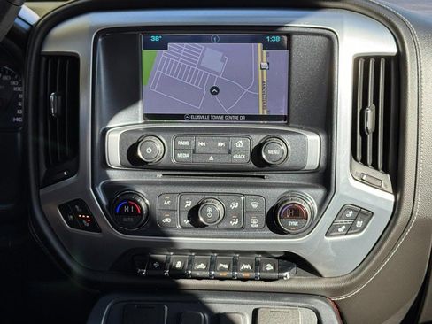 Used 2018 GMC Sierra 1500 SLT image 13