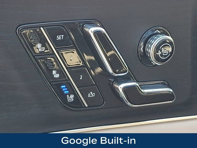 Used 2026 Cadillac Lyriq Signature Luxury w/ Nappa Leather Package AWD/4WD image 17