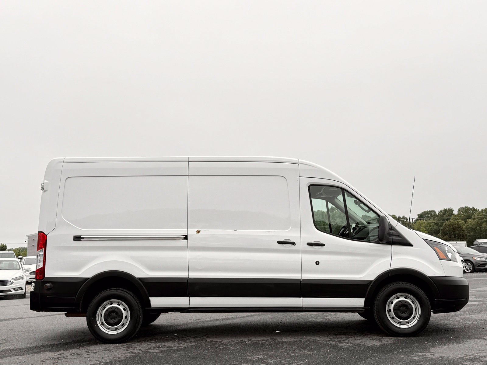 Used 2019 Ford Transit 250 148 Medium Roof w/ Interior Upgrade Package RWD image 5