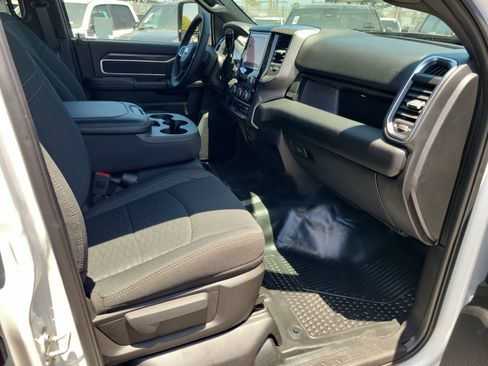 New 2026 RAM 2500 Big Horn AWD/4WD image 13