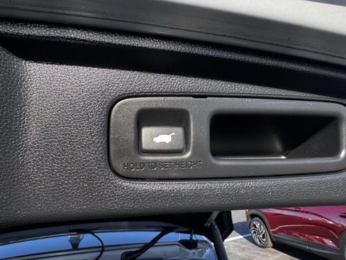 Used 2024 Honda CR-V EX-L image 8