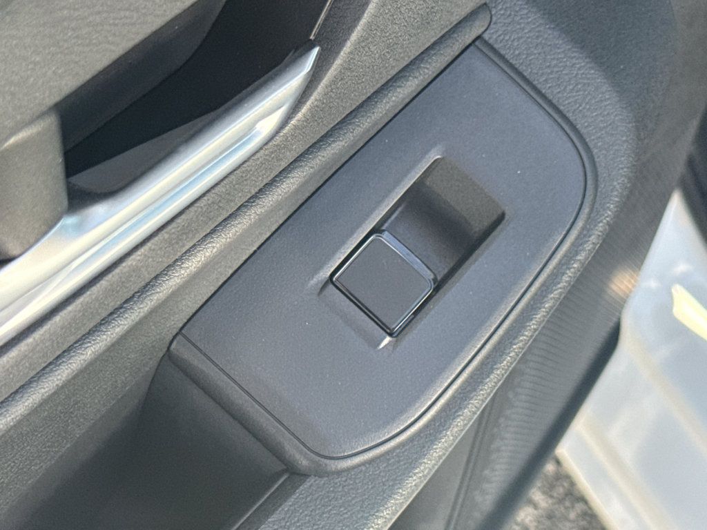 New 2027 Nissan Sentra SV FWD image 29