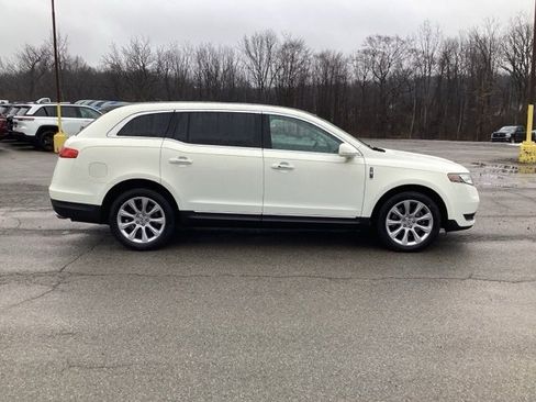 Used 2013 Lincoln MKT FWD image 8