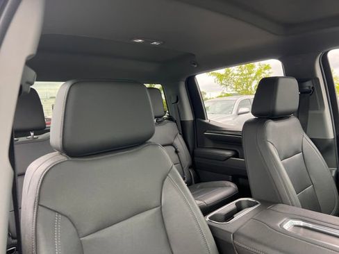 Used 2022 Chevrolet Silverado 1500 LTZ w/ Z71 Off-Road Package AWD/4WD image 34