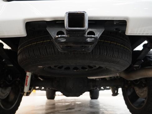 Used 2022 Chevrolet Silverado 1500 Custom w/ LPO, Dark Essentials Package image 10