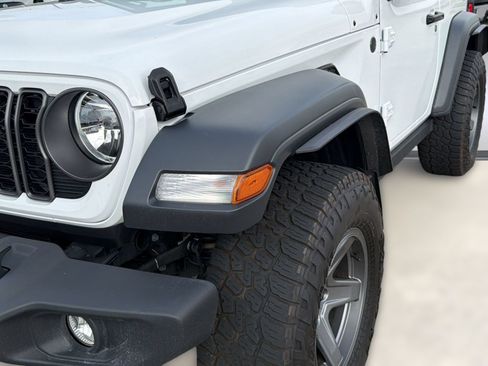 Used 2024 Jeep Wrangler Sport AWD/4WD image 11