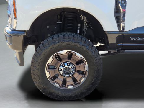 Used 2024 Ford F350 King Ranch image 11