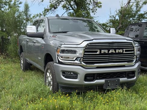 Used 2024 RAM 2500 Laramie AWD/4WD image 39