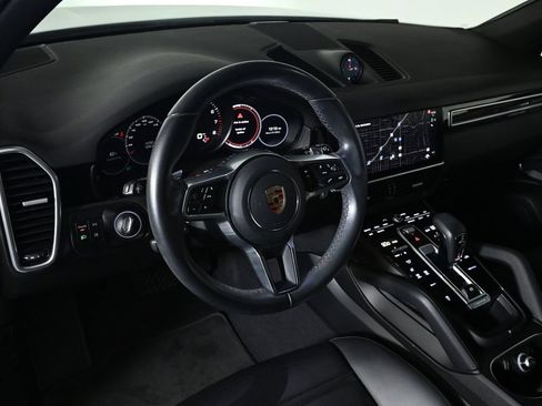 Certified 2023 Porsche Cayenne AWD/4WD image 7