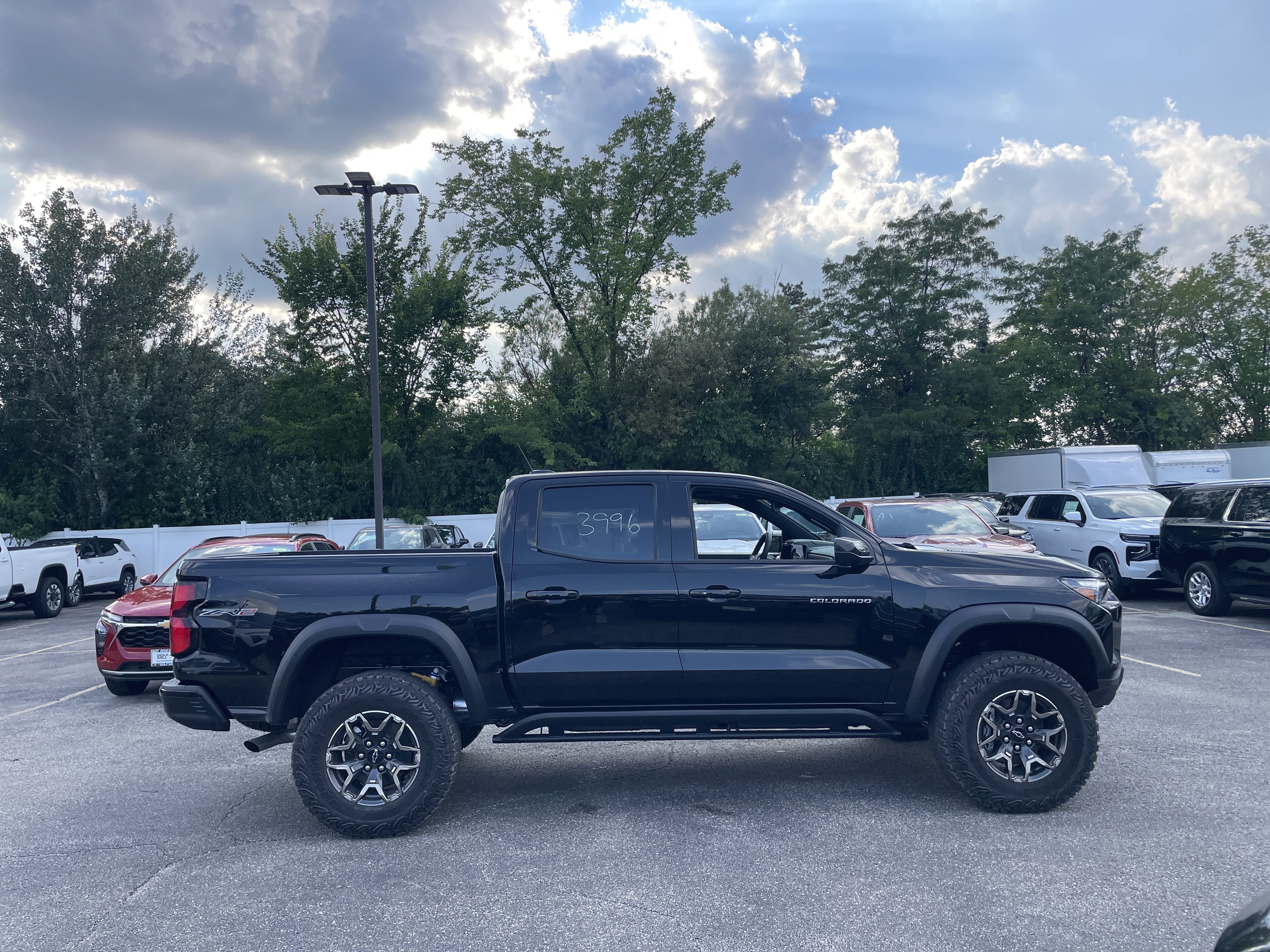 New 2026 Chevrolet Colorado ZR2 w/ Technology Package AWD/4WD image 4