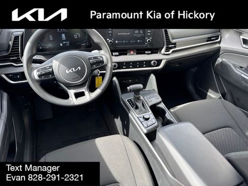 Used 2025 Kia Sportage LX FWD image 16