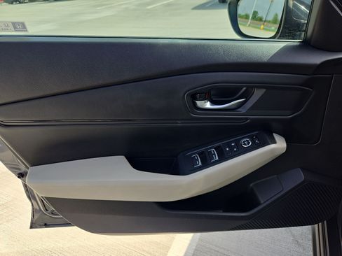 Used 2024 Honda Accord EX image 12