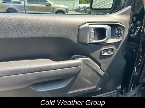 Used 2023 Jeep Wrangler Unlimited w/ Sun & Screen Package AWD/4WD image 13