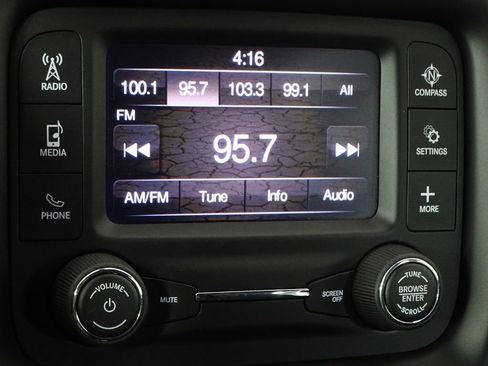 Used 2018 Jeep Compass Sport w/ Mopar Graphics Package image 30