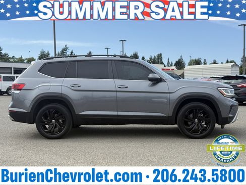Used 2023 Volkswagen Atlas SE AWD/4WD image 6