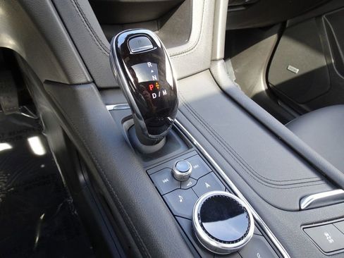 Certified 2023 Cadillac XT5 Premium Luxury w/ LPO, Floor Liner Package image 15