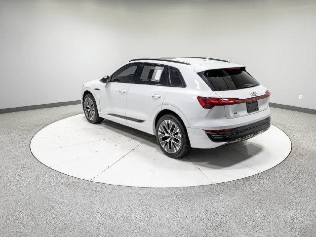 Used 2024 Audi Q8 e-tron Prestige w/ Prestige Package AWD/4WD image 31
