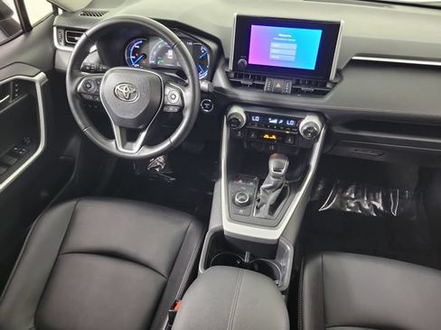 Used 2025 Toyota RAV4 XLE Premium w/ Weather Package AWD/4WD image 15