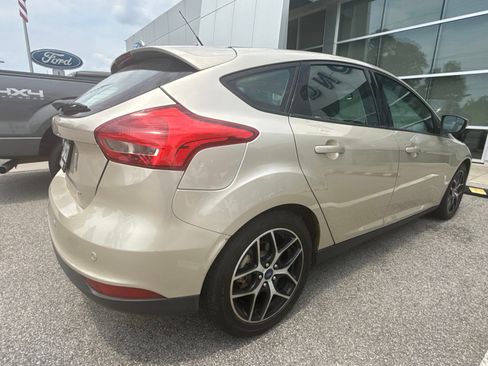 Used 2018 Ford Focus SEL FWD image 4