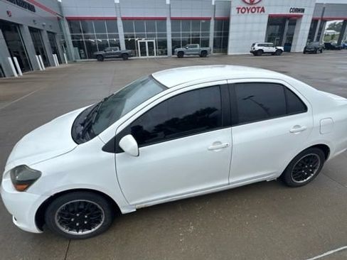 Used 2008 Toyota Yaris Sedan FWD image 2