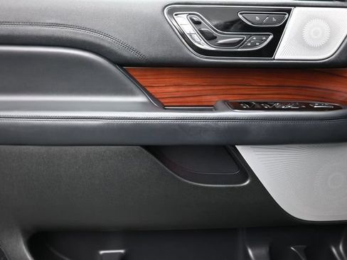 Used 2023 Lincoln Navigator Reserve RWD image 12