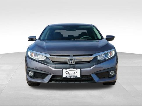 Used 2017 Honda Civic EX-T image 2