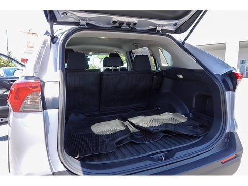 Certified 2023 Toyota RAV4 LE AWD/4WD image 29