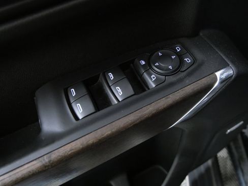Used 2021 GMC Sierra 1500 Denali w/ Denali Carbonpro Edition AWD/4WD image 14