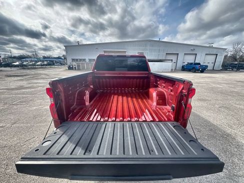 Certified 2024 Chevrolet Silverado 1500 LT Trail Boss w/ Convenience Package II image 25