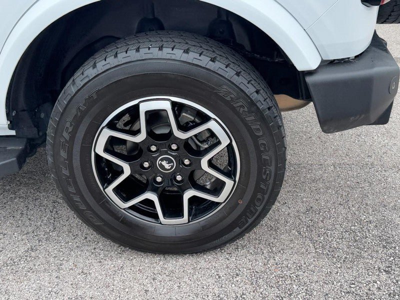 Used 2024 Ford Bronco Outer Banks AWD/4WD image 7