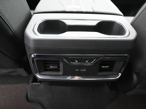 New 2026 Chevrolet Silverado 1500 High Country w/ Midnight Edition AWD/4WD image 20