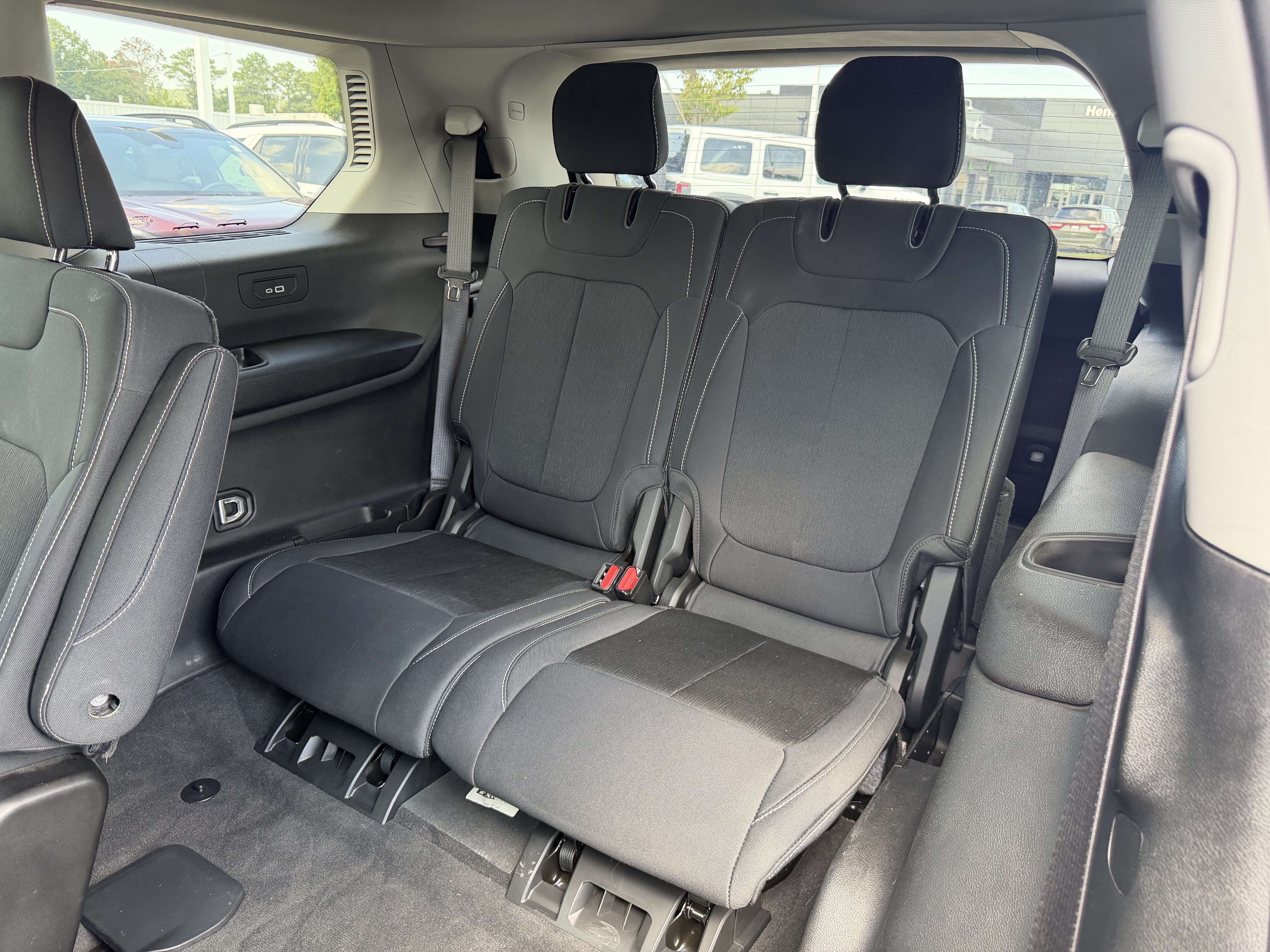 Used 2022 Jeep Grand Cherokee L Laredo w/ Luxury Tech Group I RWD image 33