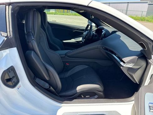 Used 2023 Chevrolet Corvette Stingray Coupe w/ 1LT RWD image 10