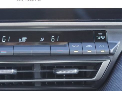 Used 2026 Toyota Camry Hybrid w/ Multimedia Upgrade Package FWD image 30