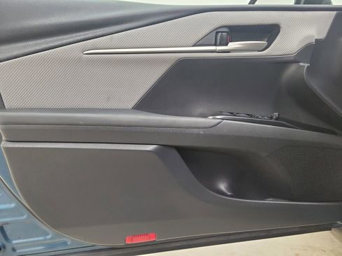 Used 2025 Toyota Camry SE w/ Convenience Package image 20