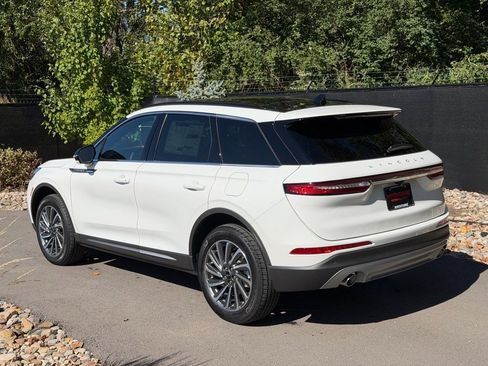 New 2025 Lincoln Corsair Reserve image 3