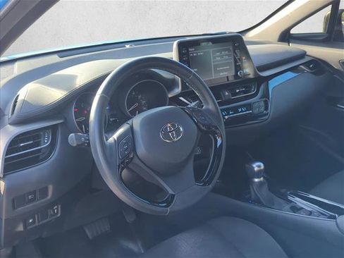 Used 2019 Toyota C-HR XLE image 12