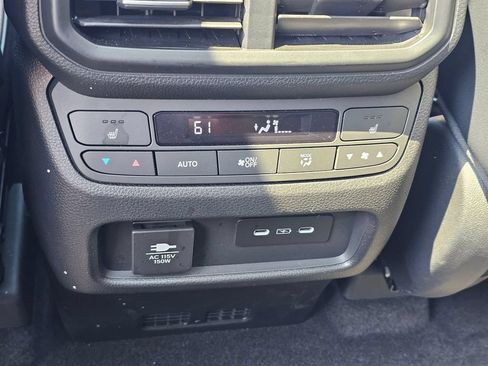 Used 2025 Honda Pilot Elite image 19