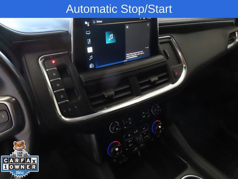 Used 2022 Chevrolet Suburban LT w/ Luxury Package image 19