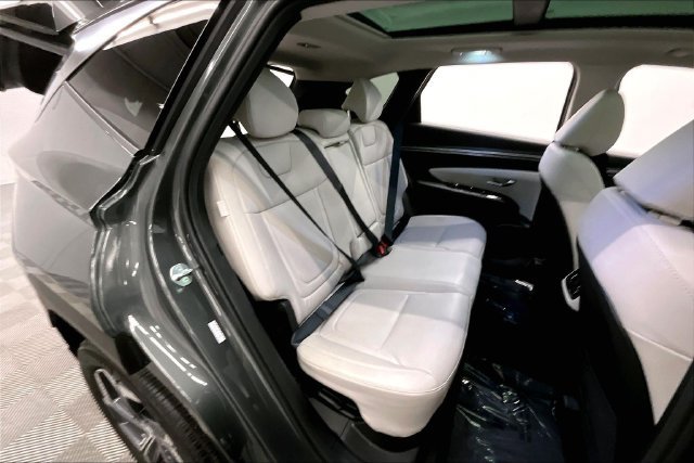 Used 2024 Hyundai Tucson Limited AWD/4WD image 25