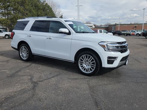 Certified 2024 Ford Expedition Limited image 20