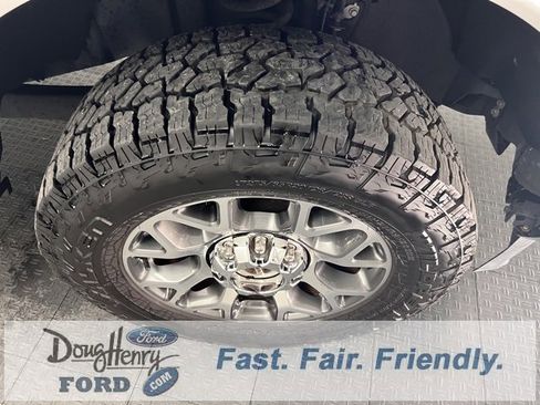 Used 2021 Ford F250 Lariat w/ FX4 Off-Road Package image 16