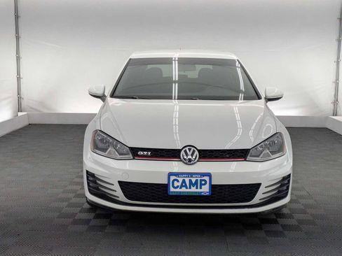 Used 2015 Volkswagen Golf image 9